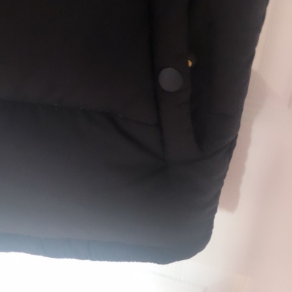 SOLD Aritzia Super Puff (BLACK) - Picture 5 of 12